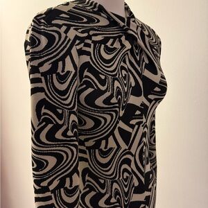 Zara Monochrome Abstract Design Top